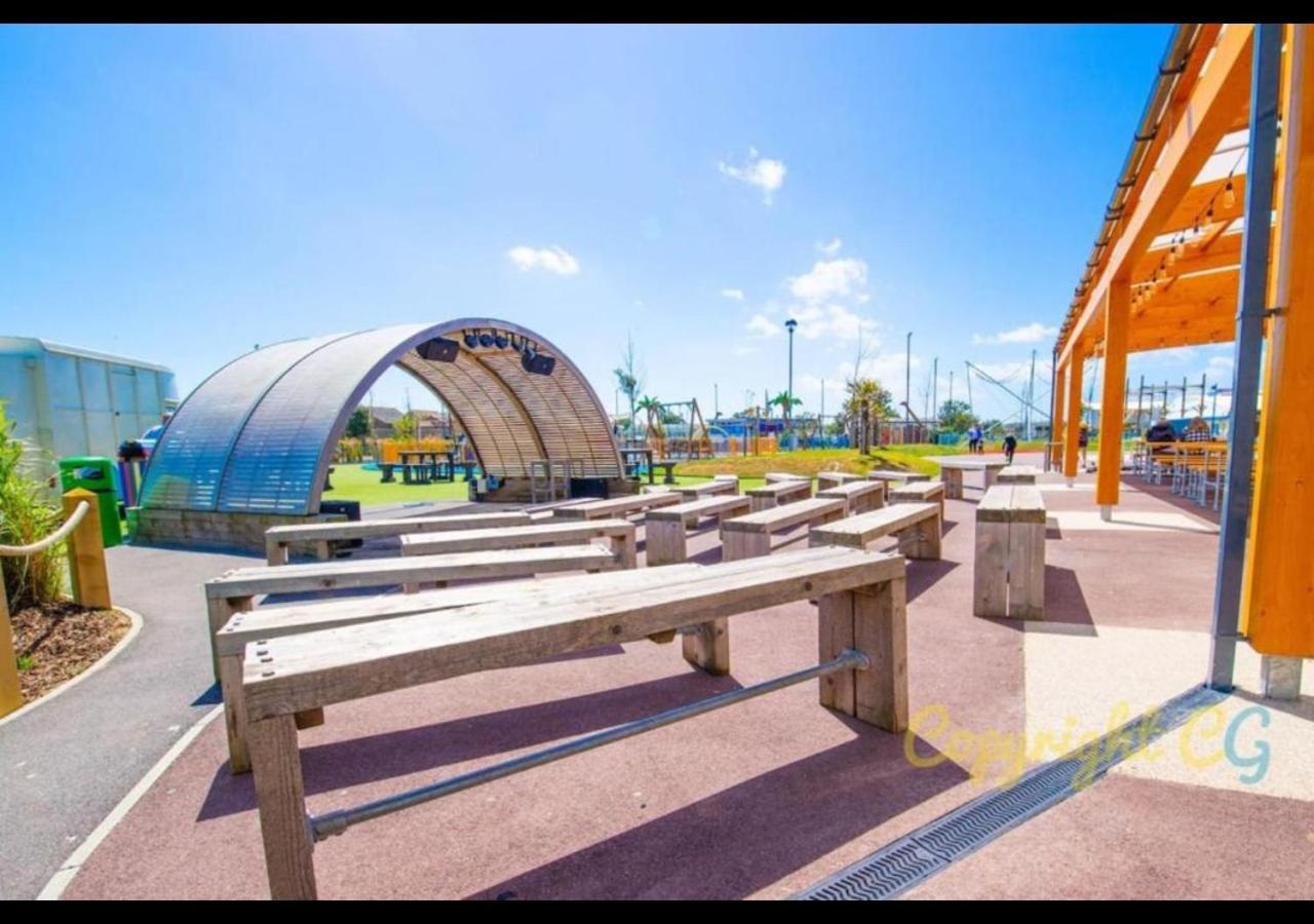 K90 - Chalet - Parkdean Resorts, Camber Sands Экстерьер фото